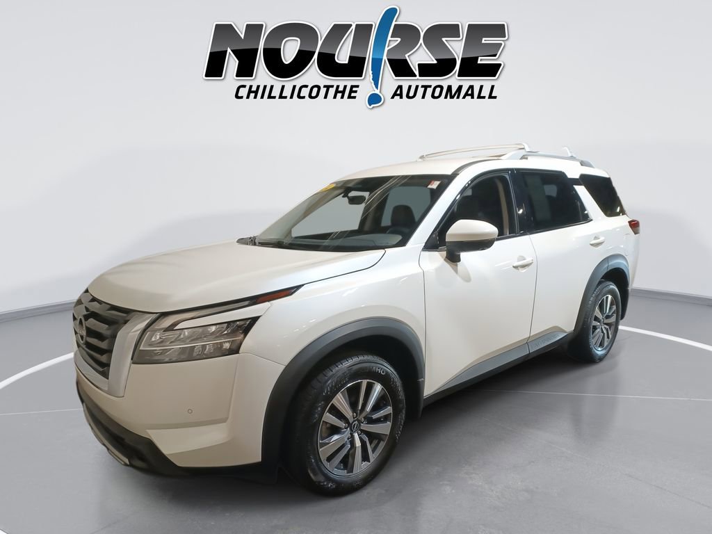 Used 2024 Nissan Pathfinder SL image 1