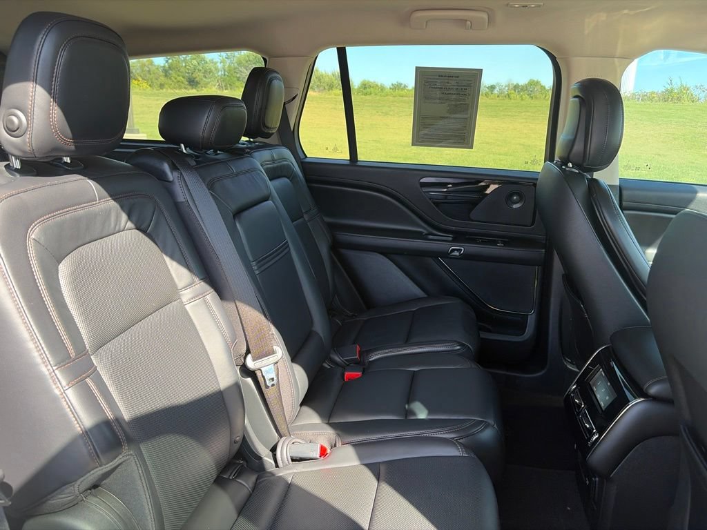 Used 2020 Lincoln Aviator Reserve w/ Class IV Trailer Tow Package AWD/4WD image 14