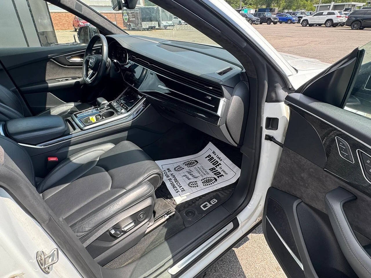 Used 2019 Audi Q8 Prestige w/ Luxury Package AWD/4WD image 22
