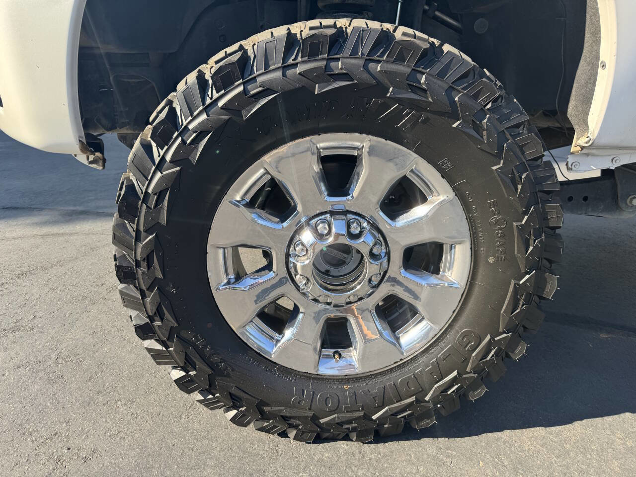 Used 2015 Ford F250 Platinum w/ FX4 Off-Road Package image 22