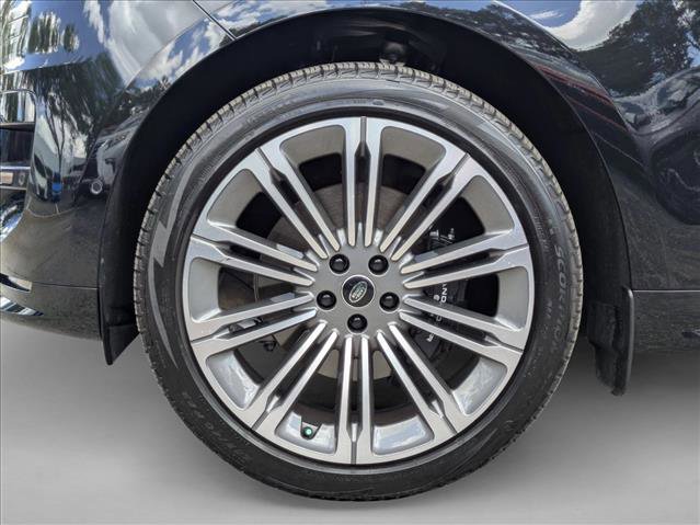Used 2024 Land Rover Range Rover Sport Dynamic SE image 23