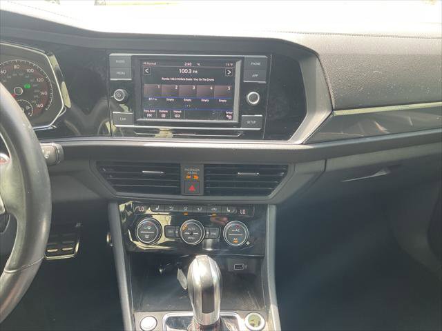 Used 2019 Volkswagen Jetta GLI image 32