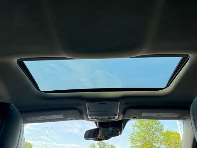 Used 2016 Chevrolet SS image 21