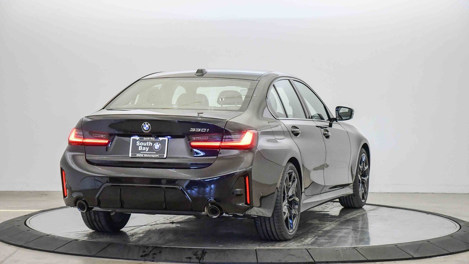 New 2026 BMW 330i Sedan w/ M Sport Package image 5