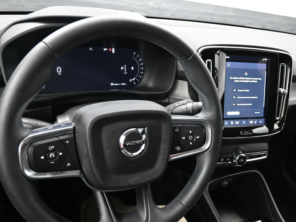 Used 2023 Volvo XC40 B5 Ultimate w/ Protection Package Premier image 12
