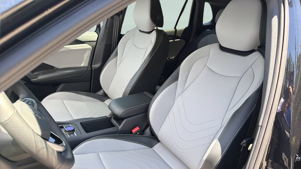 New 2026 Volkswagen Tiguan SE R-Line FWD image 28