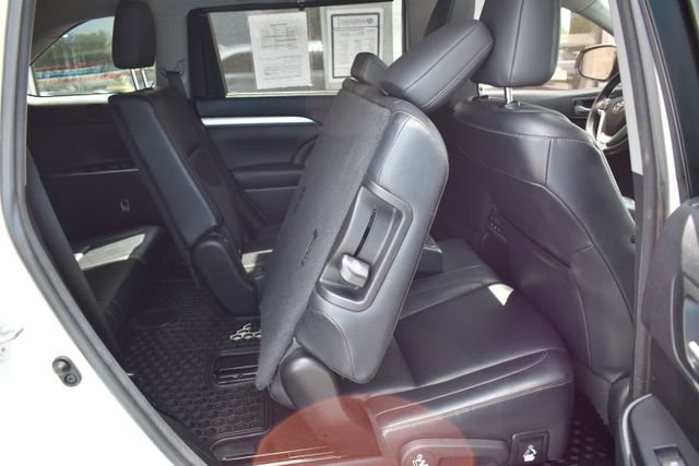 Used 2015 Toyota Highlander XLE AWD/4WD image 42
