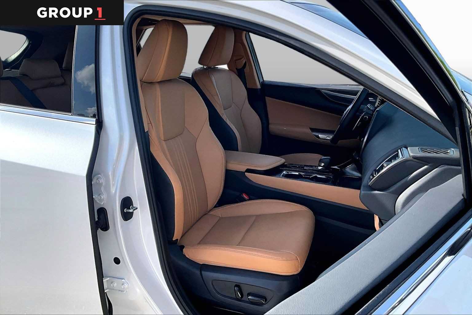Used 2025 Lexus NX 250 FWD w/ Premium Package image 8