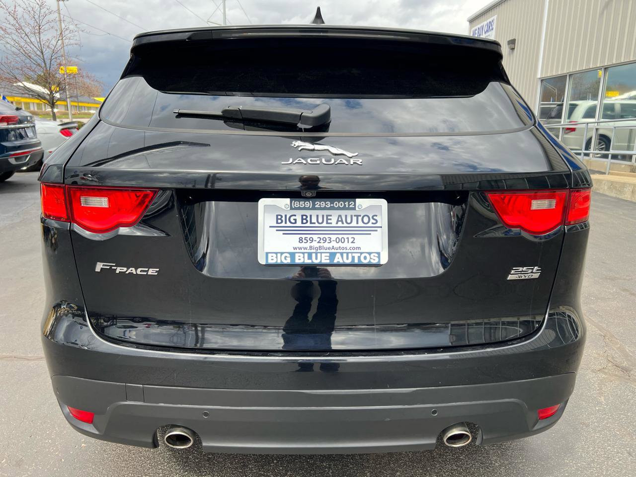Used 2020 Jaguar F-PACE Premium image 4