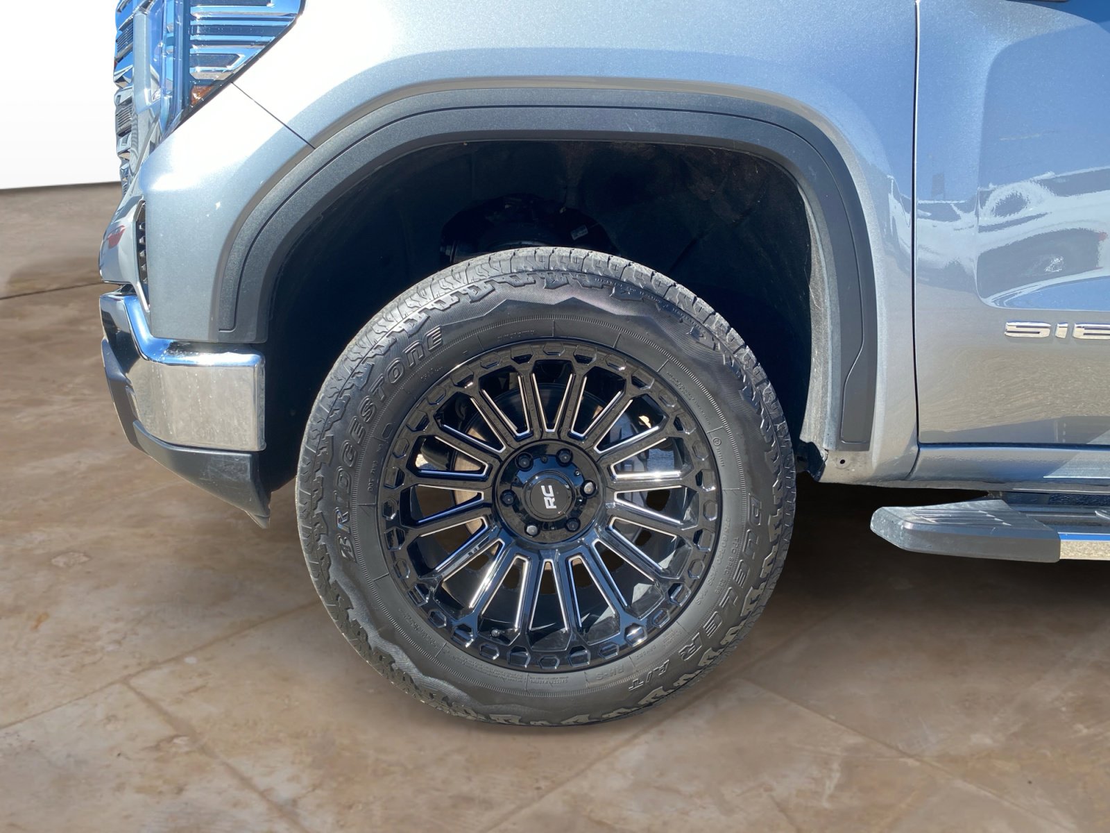 Used 2024 GMC Sierra 1500 SLT image 31