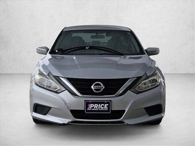 Used 2017 Nissan Altima 2.5 S w/ Power Driver Seat Package image 2