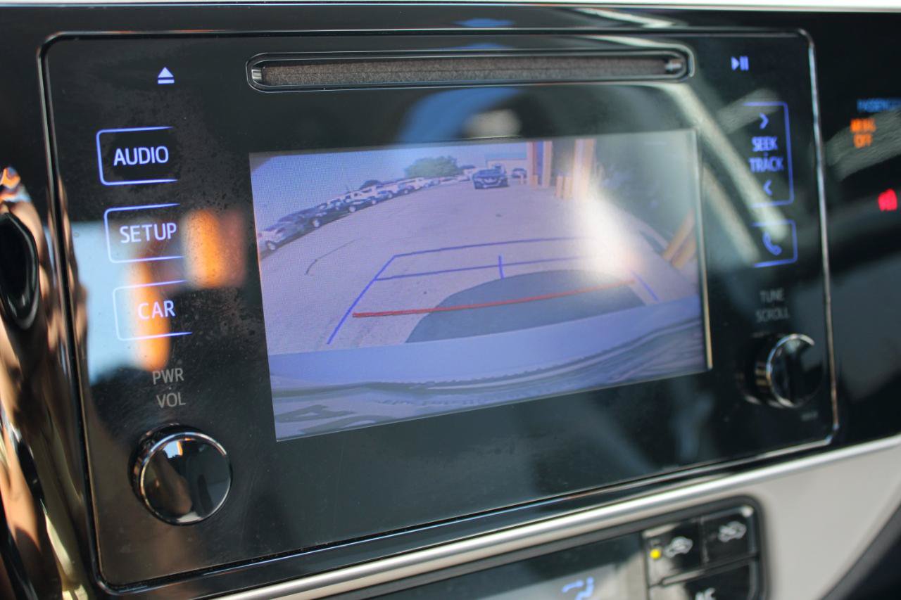 Used 2019 Toyota Corolla LE FWD image 30