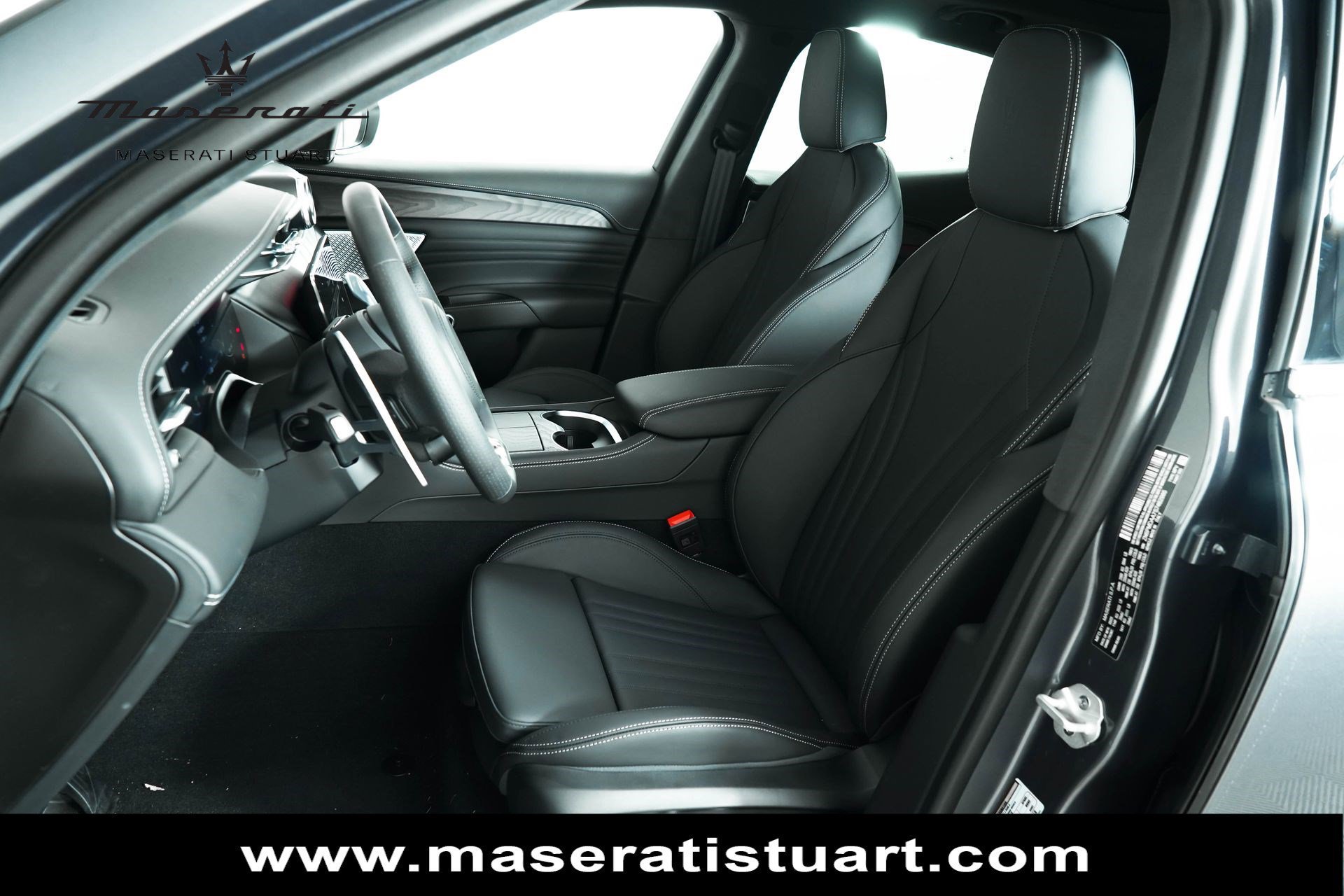 New 2025 Maserati Grecale GT AWD/4WD image 17
