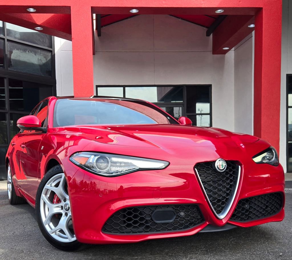 Used 2022 Alfa Romeo Giulia Ti image 10