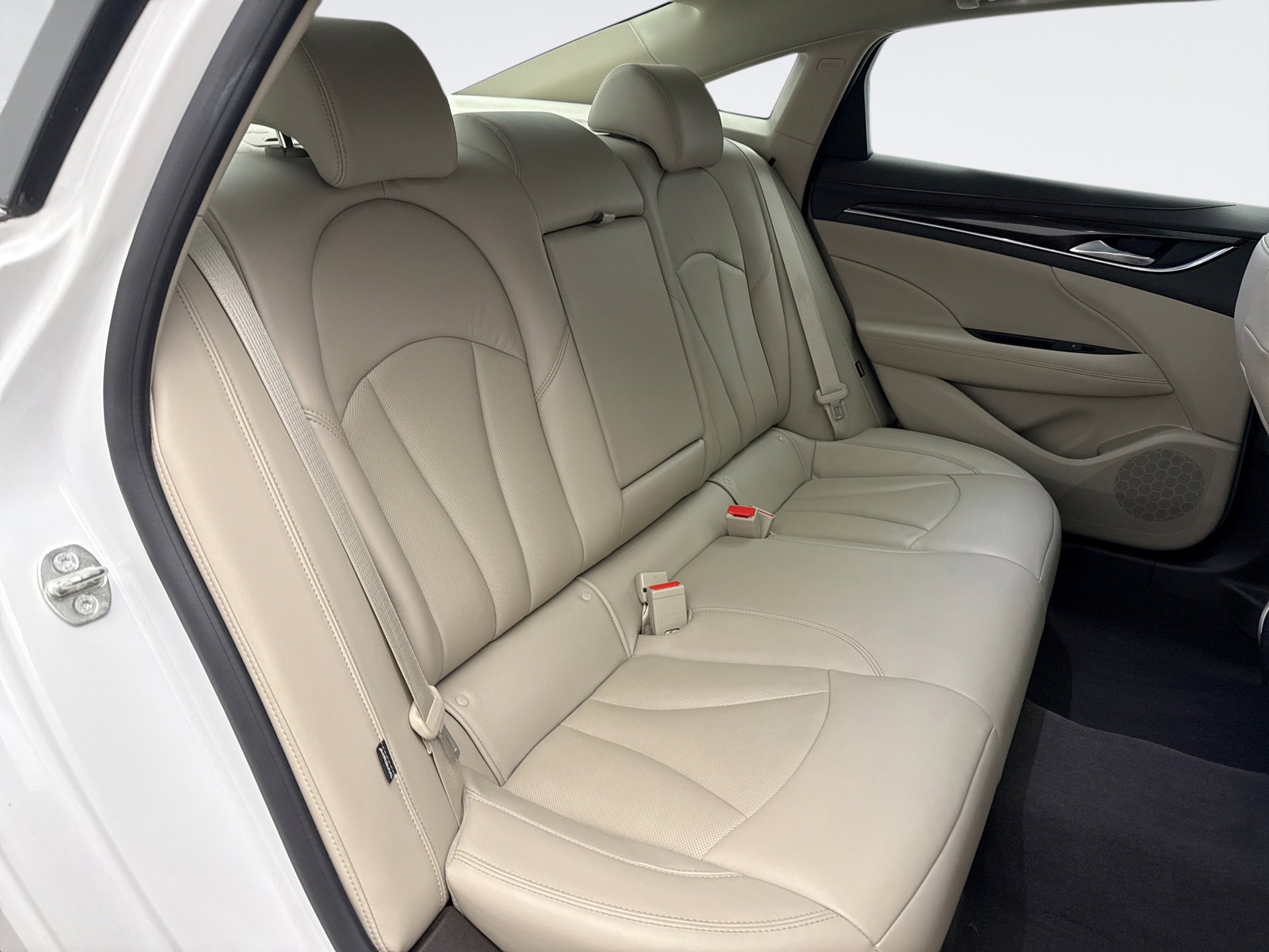 Used 2017 Buick LaCrosse Premium w/ Sun and Shade Package image 18