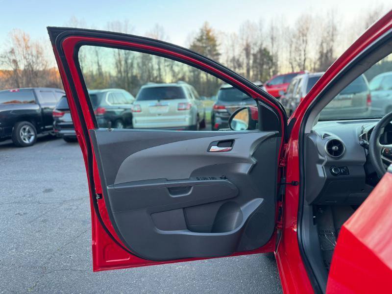 Used 2012 Chevrolet Sonic LT FWD image 9