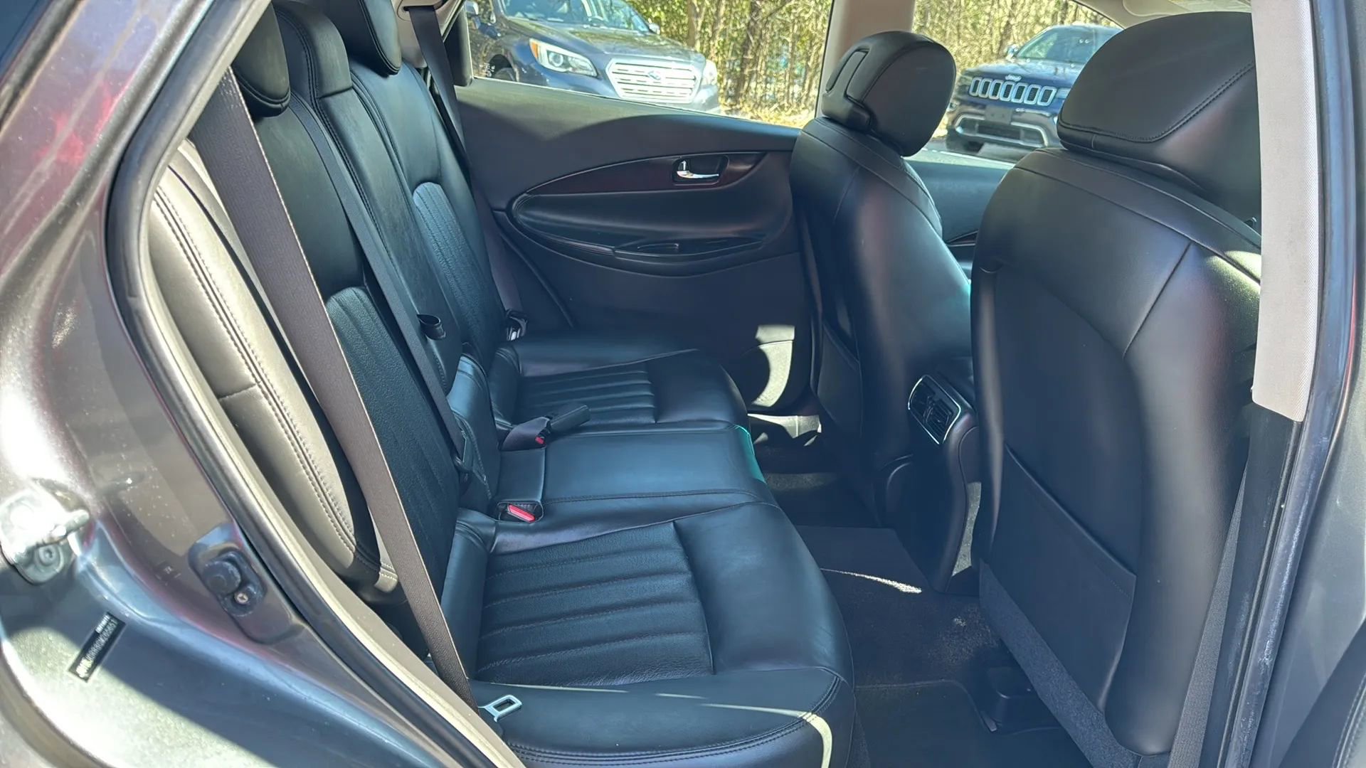 Used 2016 INFINITI QX50 AWD w/ Deluxe Touring Package image 13