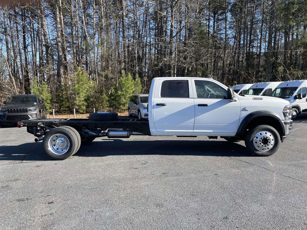 New 2026 RAM 5500 Tradesman w/ Chrome Appearance Group AWD/4WD image 9