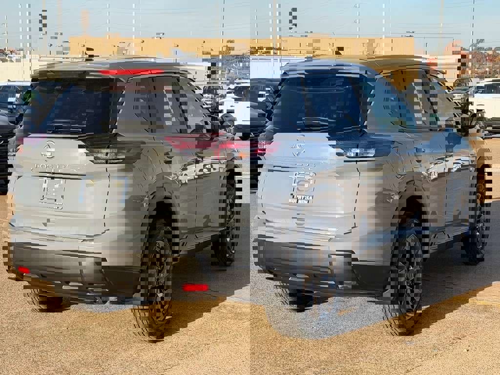 New 2026 Nissan Rogue SV image 5