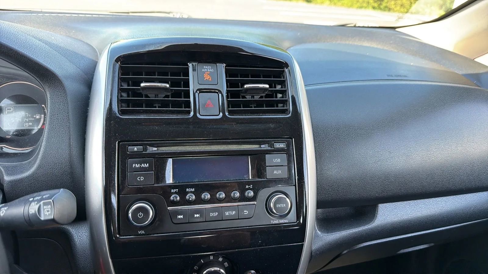 Used 2015 Nissan Versa Note SV FWD image 21