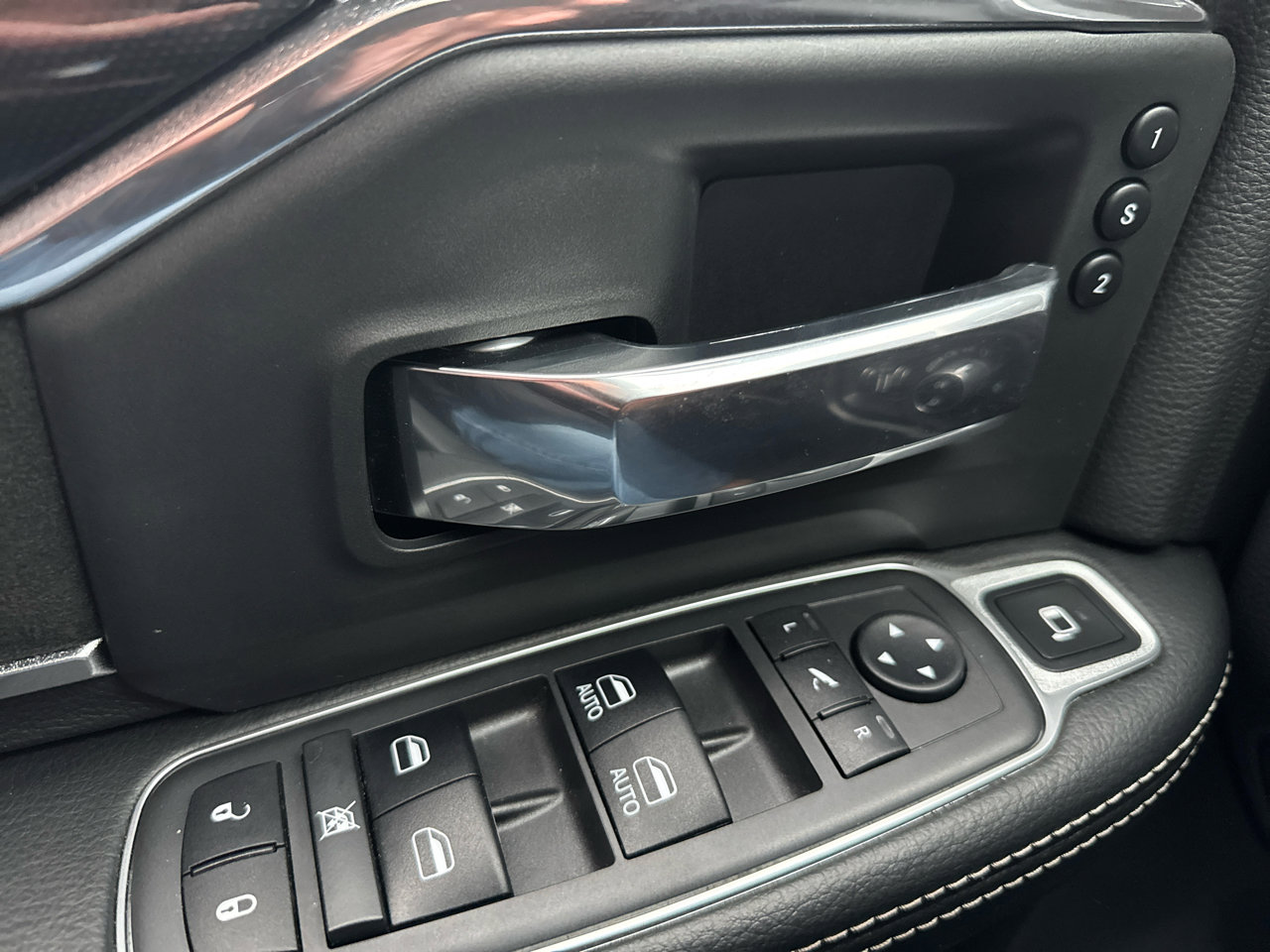 Used 2019 RAM 2500 Laramie image 13