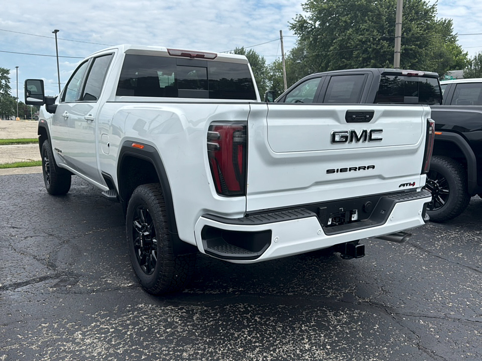 New 2026 GMC Sierra 2500 AT4 w/ LPO, Black Badging Package AWD/4WD image 5