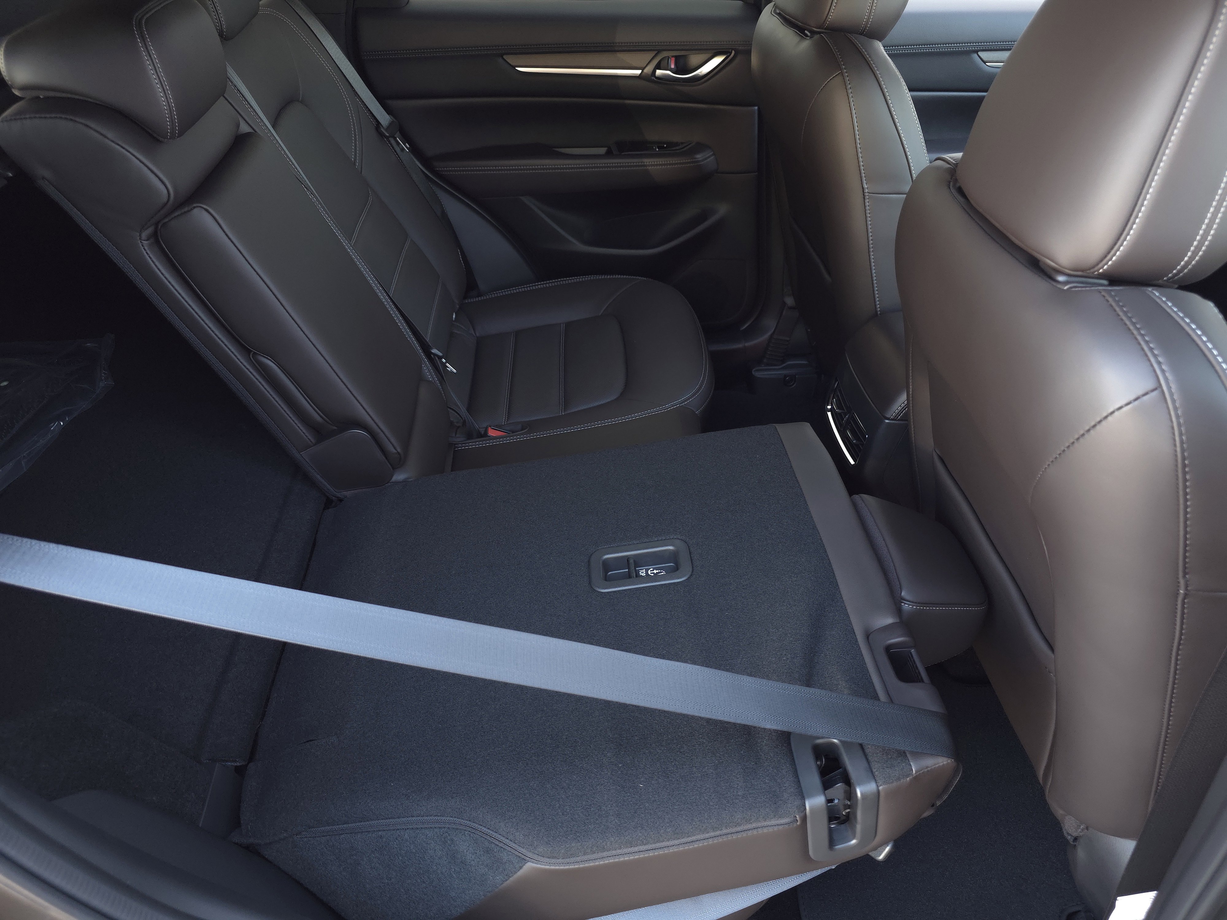 New 2025 MAZDA CX-5 Signature image 36