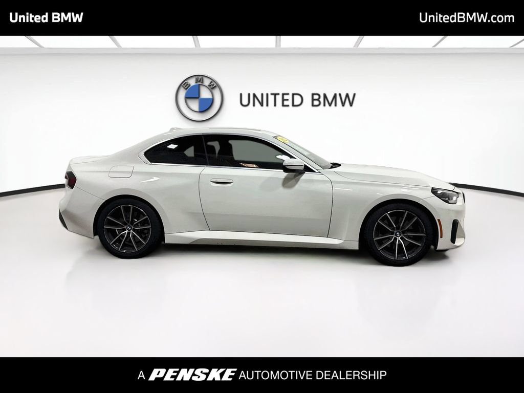 Used 2022 BMW 230i Coupe w/ Convenience Package RWD image 4