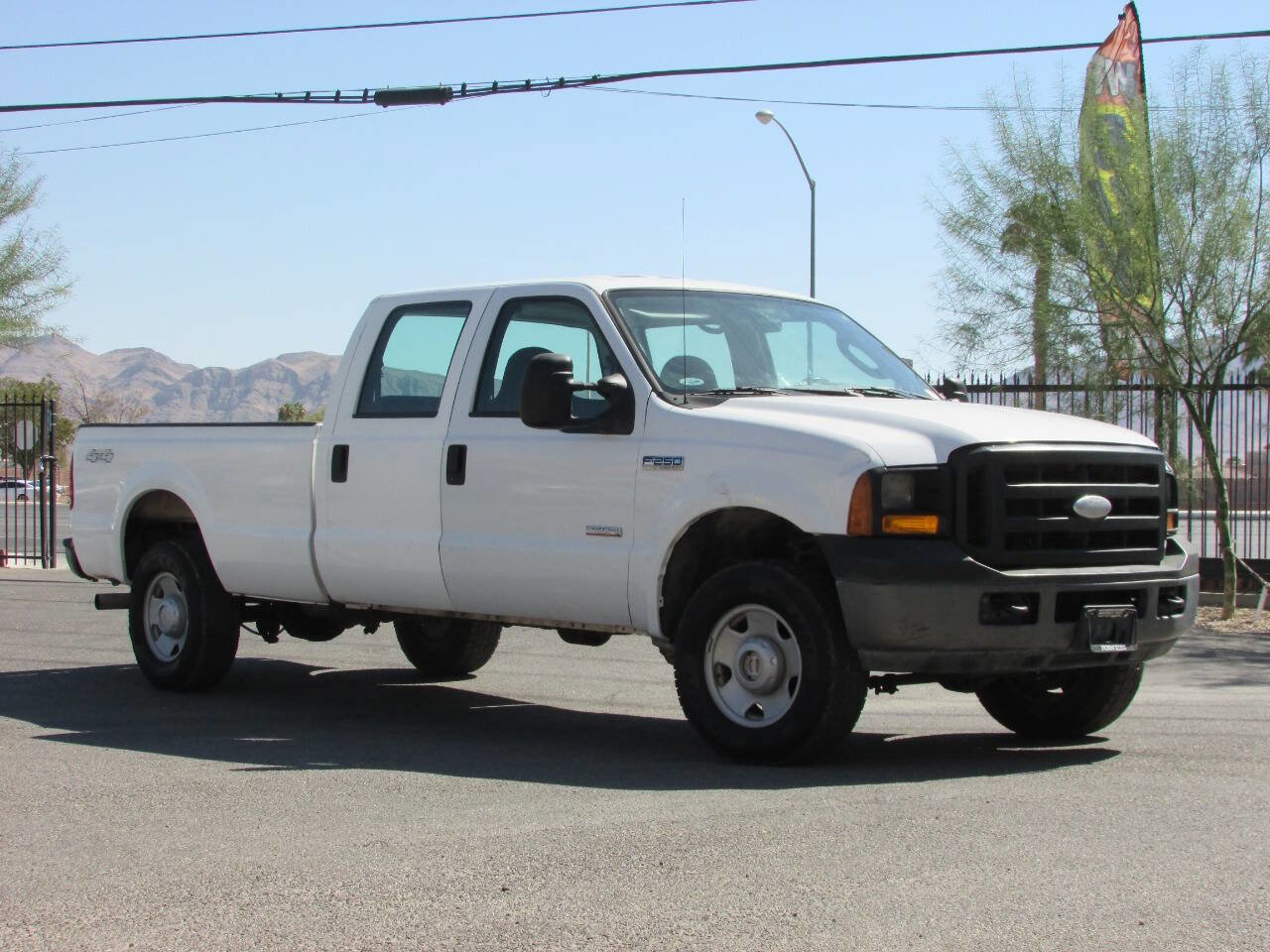 Used 2006 Ford F250 Lariat image 2