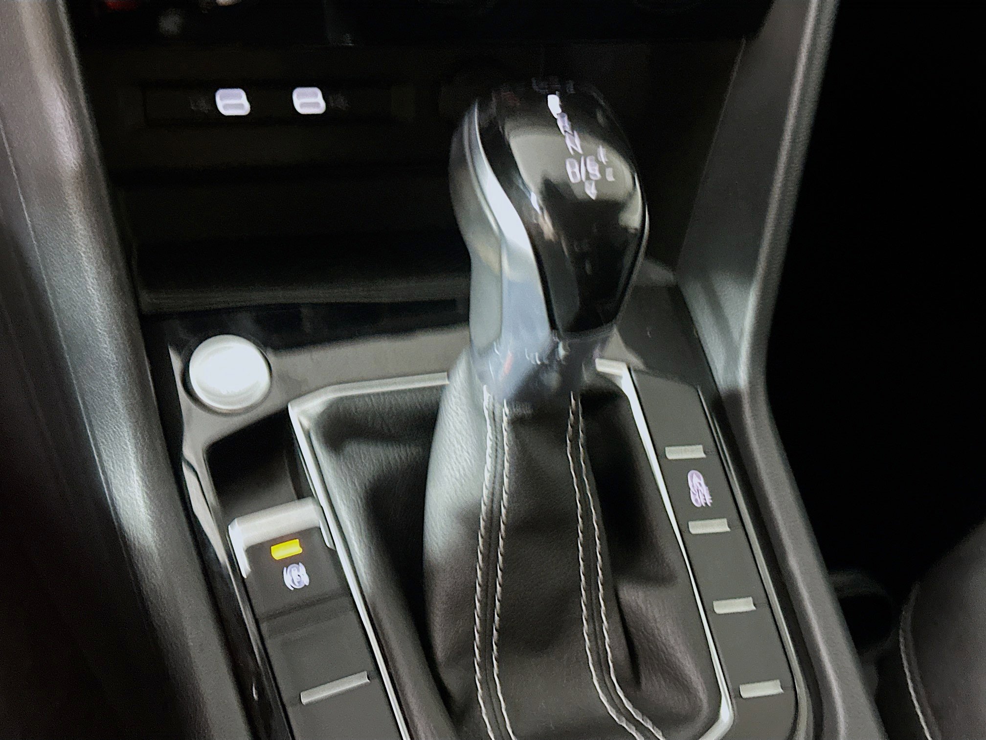 Used 2024 Volkswagen Taos SE image 24