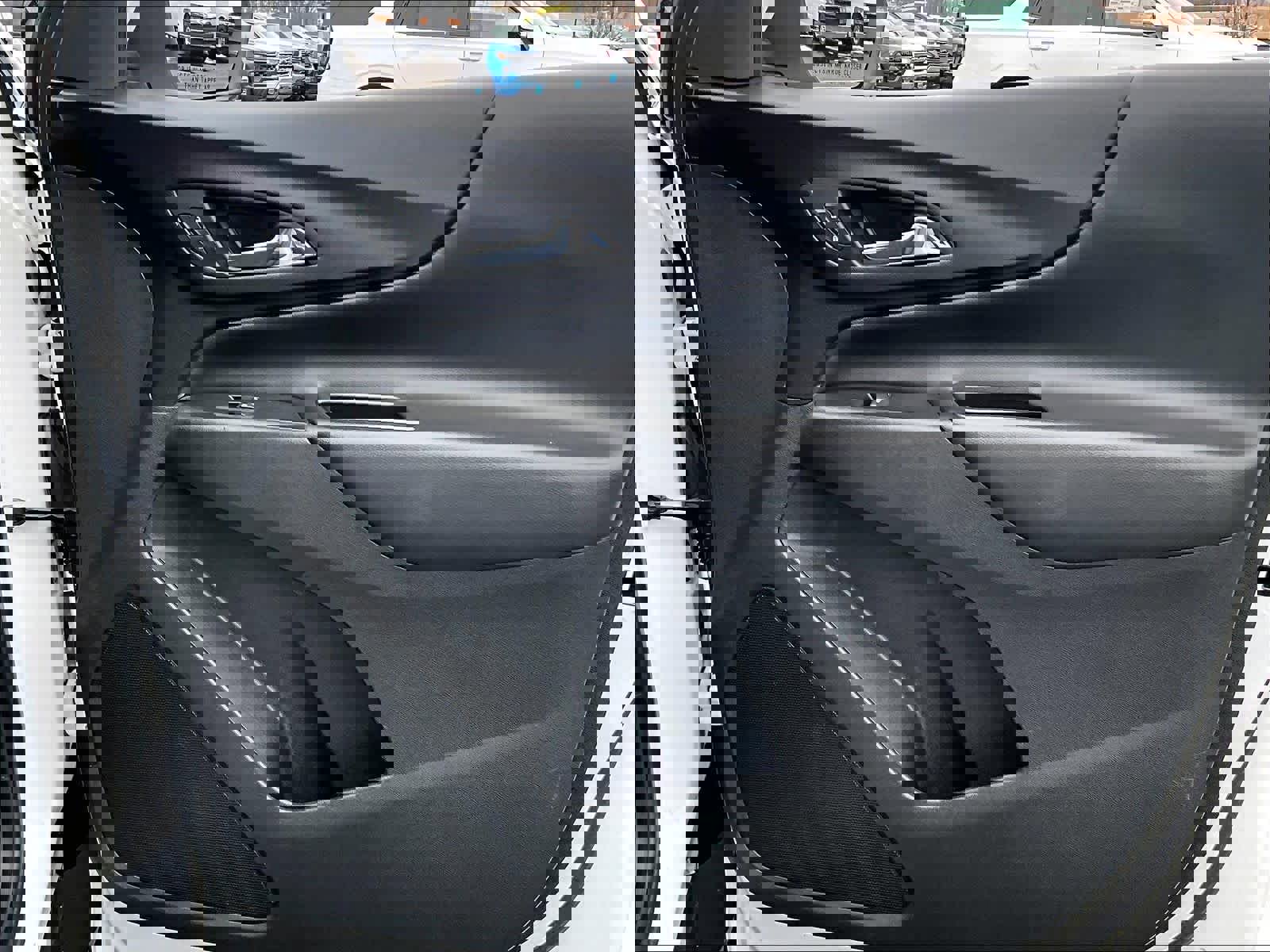 Used 2023 Chevrolet Equinox LT image 11