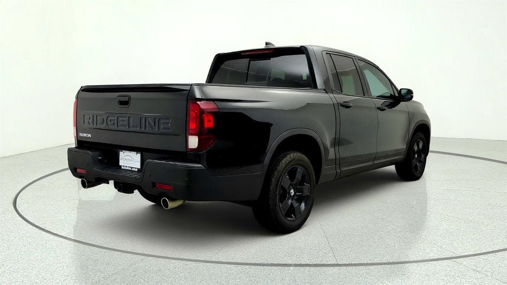 Used 2024 Honda Ridgeline Black Edition image 5