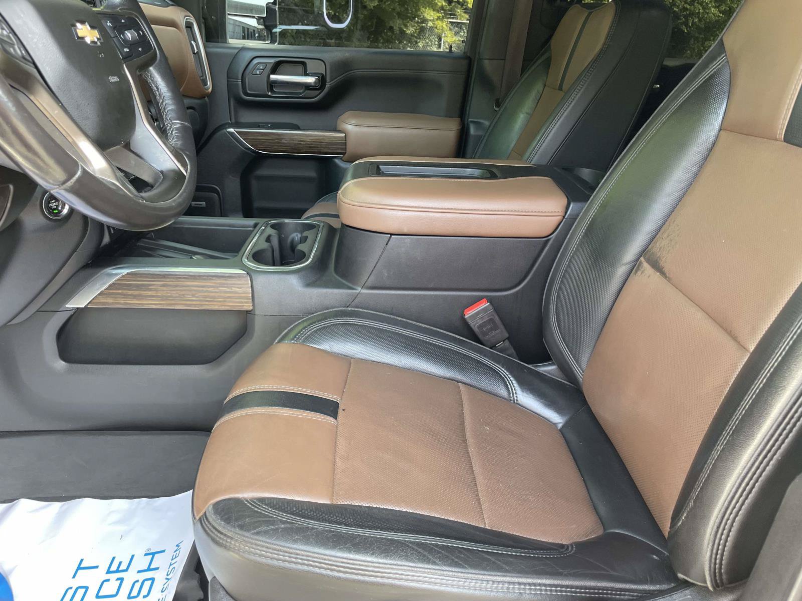 Used 2020 Chevrolet Silverado 2500 High Country w/ Technology Package AWD/4WD image 16