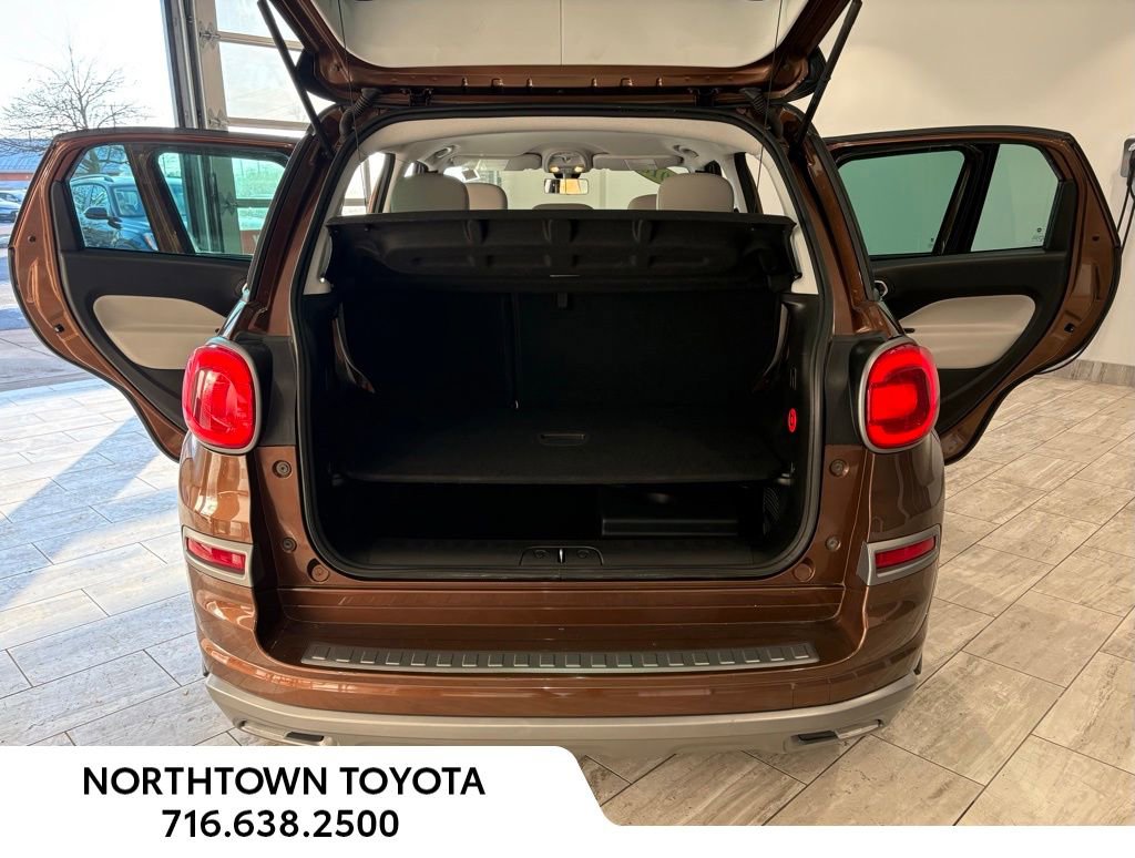 Used 2018 FIAT 500L Trekking w/ Urbana Appearance Package image 20