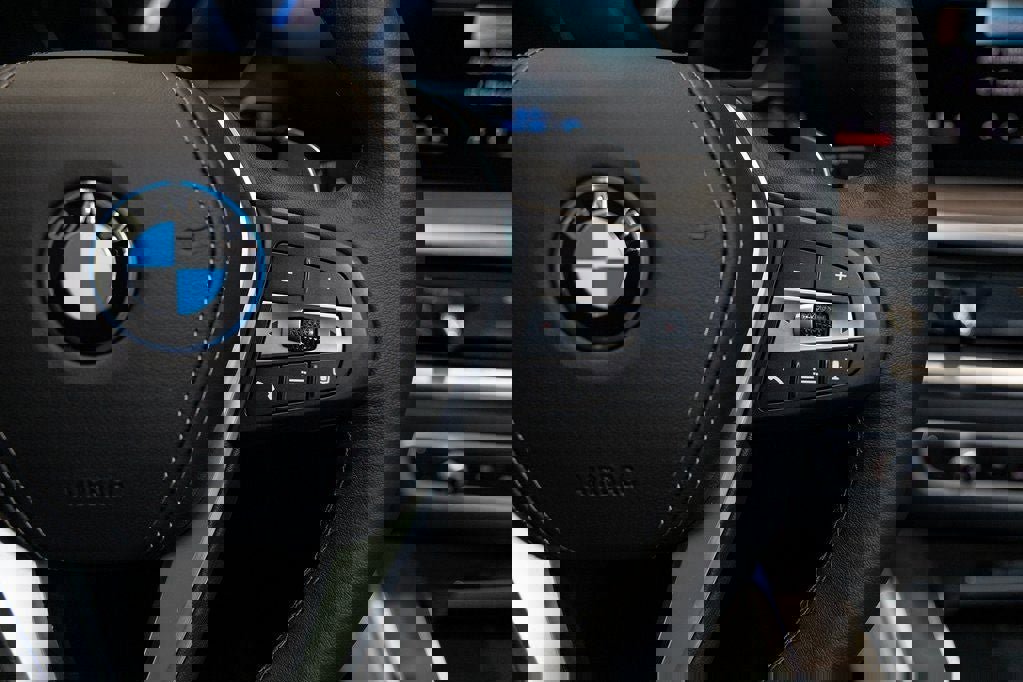 New 2026 BMW X5 xDrive50e w/ Premium Package image 27