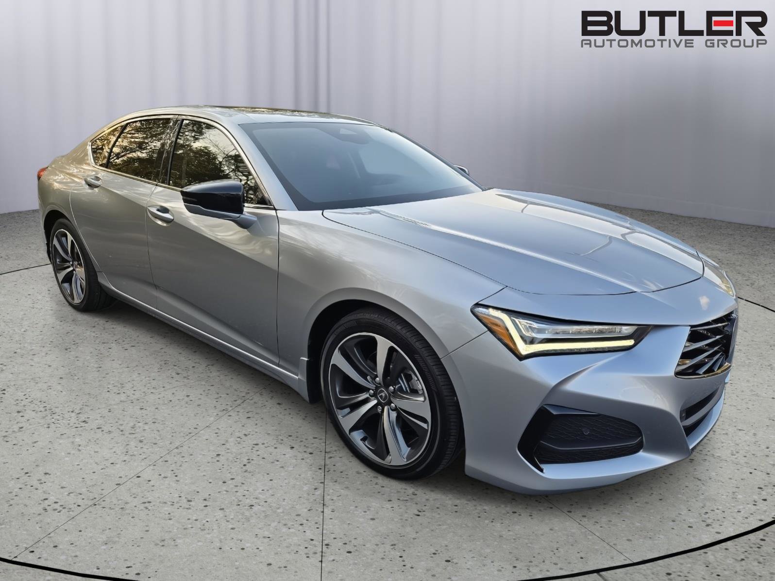 Used 2025 Acura TLX w/ Technology Package image 3