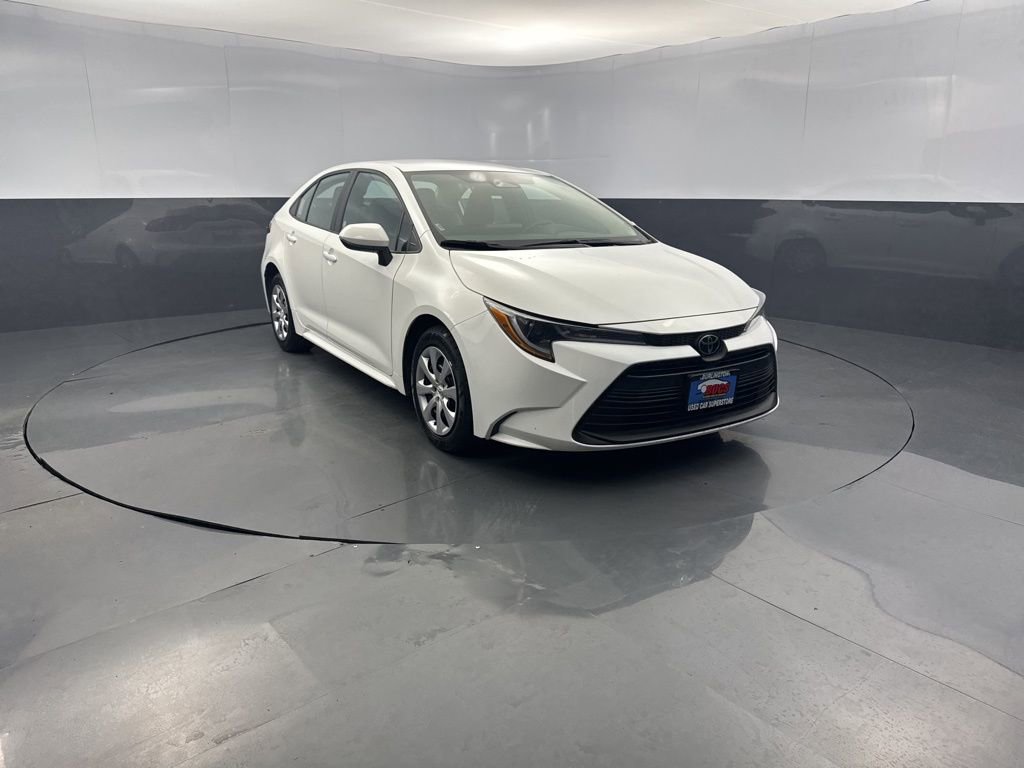 Used 2024 Toyota Corolla LE image 7