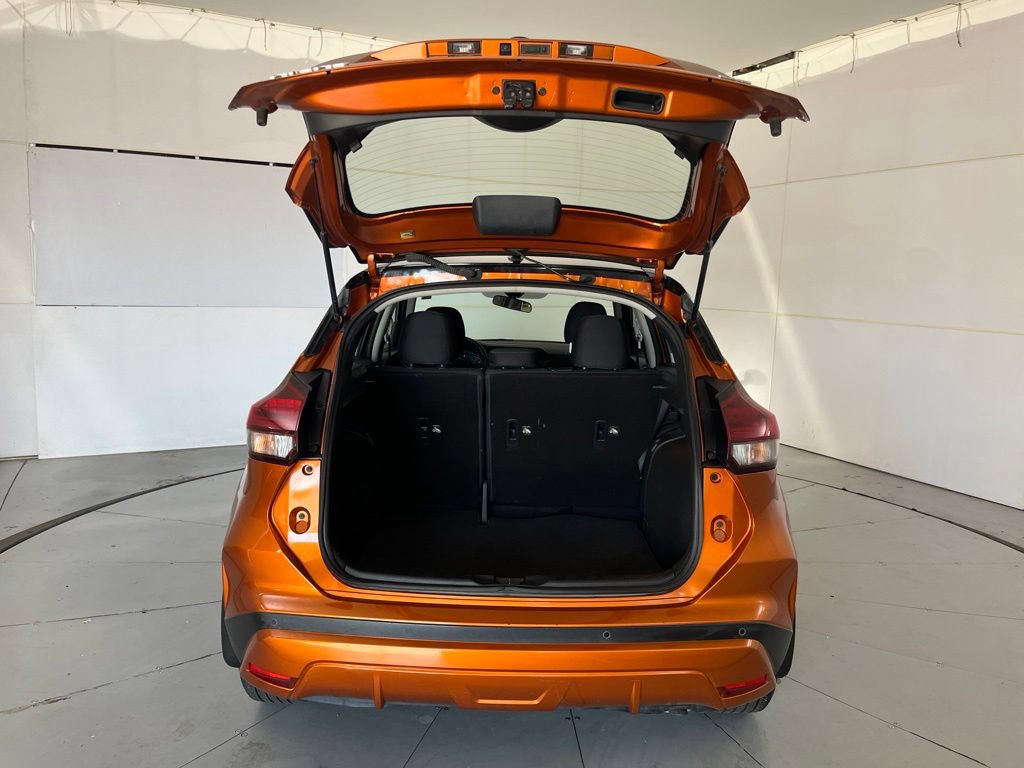 Used 2021 Nissan Kicks SV FWD image 12