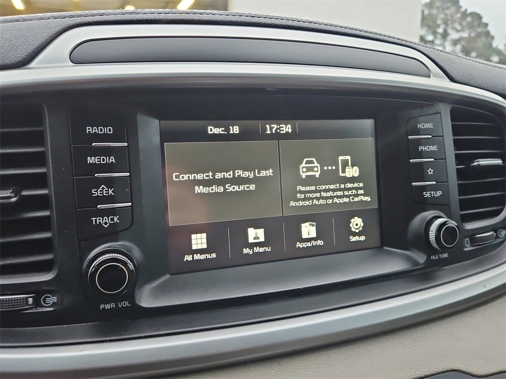 Used 2020 Kia Sorento LX image 21