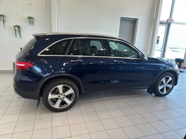 Used 2017 Mercedes-Benz GLC 300 4MATIC image 37