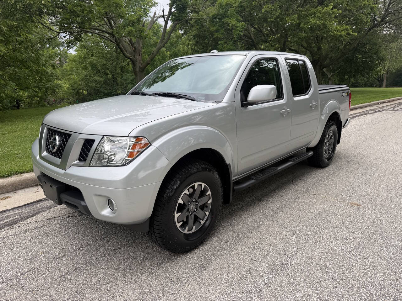 Used 2016 Nissan Frontier PRO-4X AWD/4WD image 1