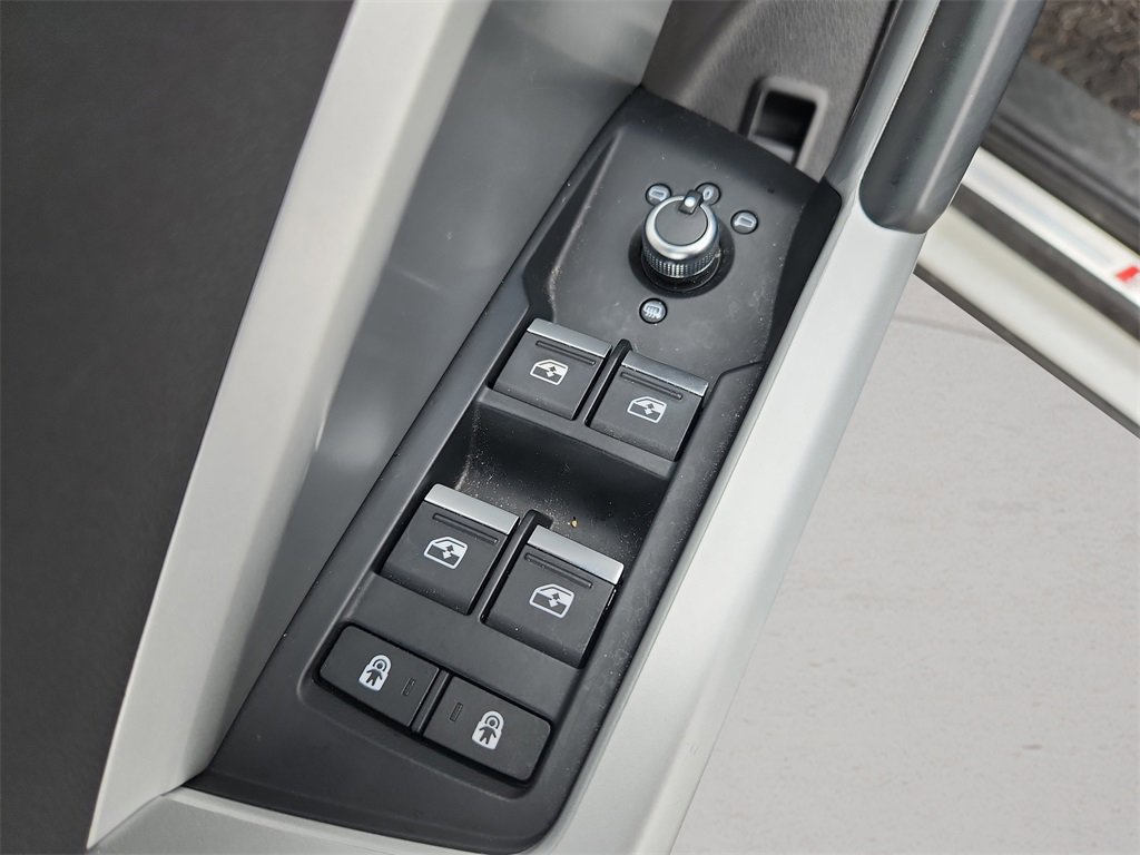 Used 2020 Audi Q3 2.0T Premium image 30