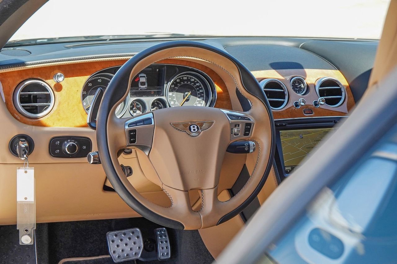Used 2016 Bentley Continental GT image 17