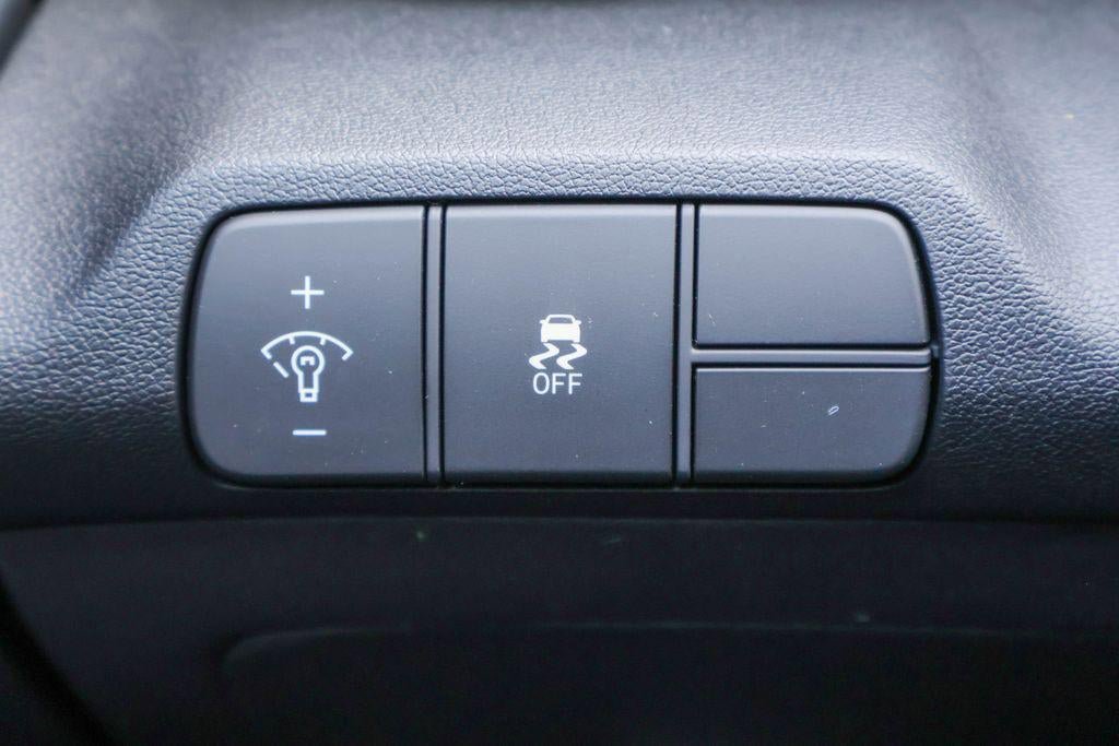 New 2026 Hyundai Elantra Sport image 17
