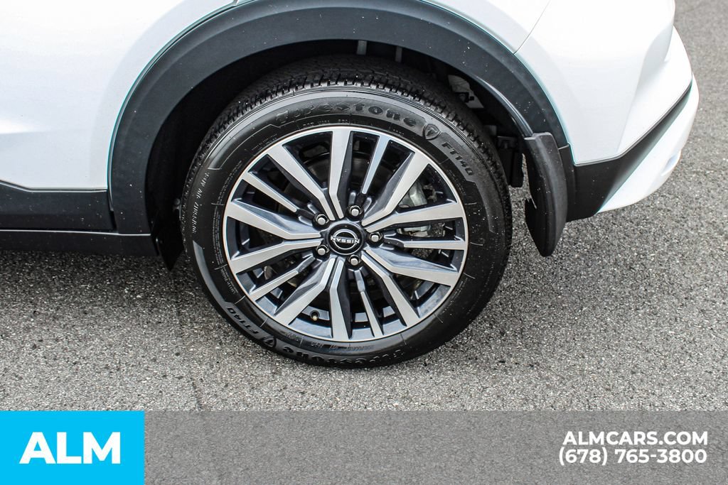 Used 2023 Nissan Kicks SV FWD image 15