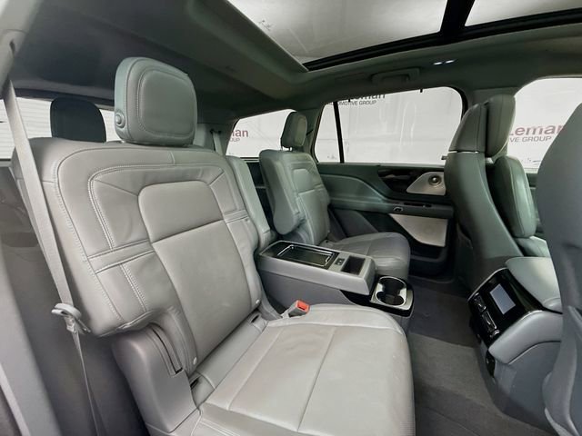 Used 2020 Lincoln Aviator Reserve w/ Equipment Group 202A image 32