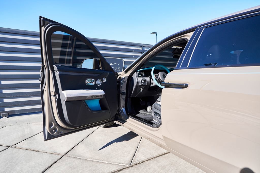 Used 2025 Rolls-Royce Ghost AWD/4WD image 31