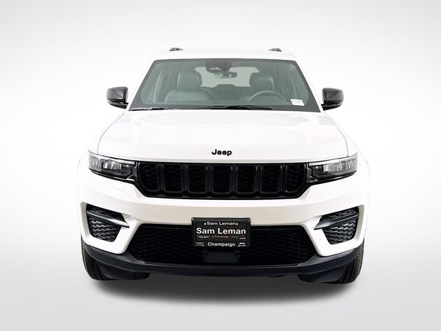 New 2025 Jeep Grand Cherokee Altitude AWD/4WD image 2
