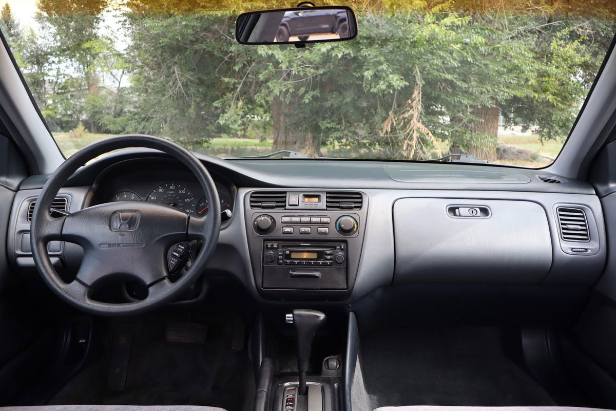 Used 2001 Honda Accord LX image 16