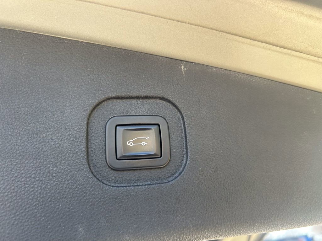 Used 2015 Chevrolet Equinox LTZ image 17